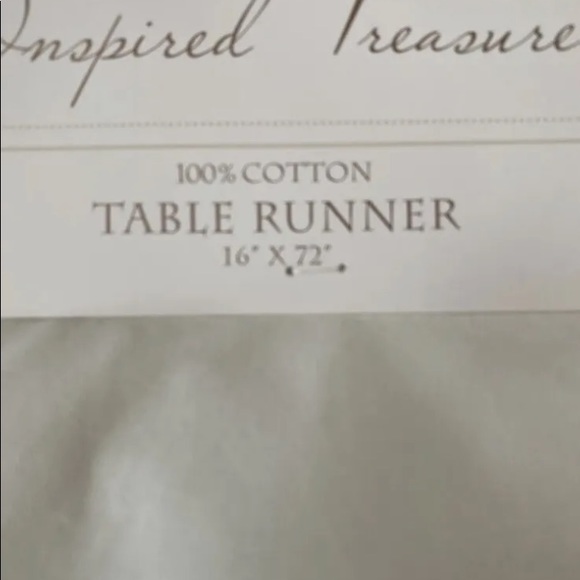 INSPIRED TREASURES EASTER RABBIT NWT EMBROIDERED TABLE RUNNER 16" X 72” - Picture 7 of 8